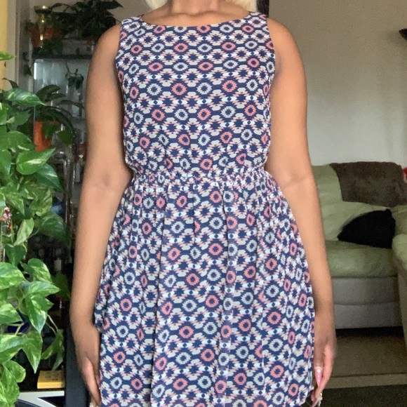 Aztec design dress - Picture 2 of 5